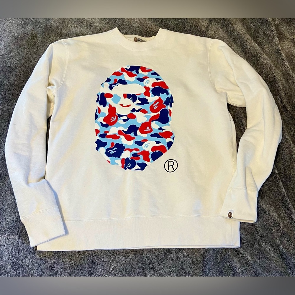A BATHING APE PARIS FRANCE STORE OPENING CAMO HEAD SWEATSHIRT SIZE M L/E BAPE